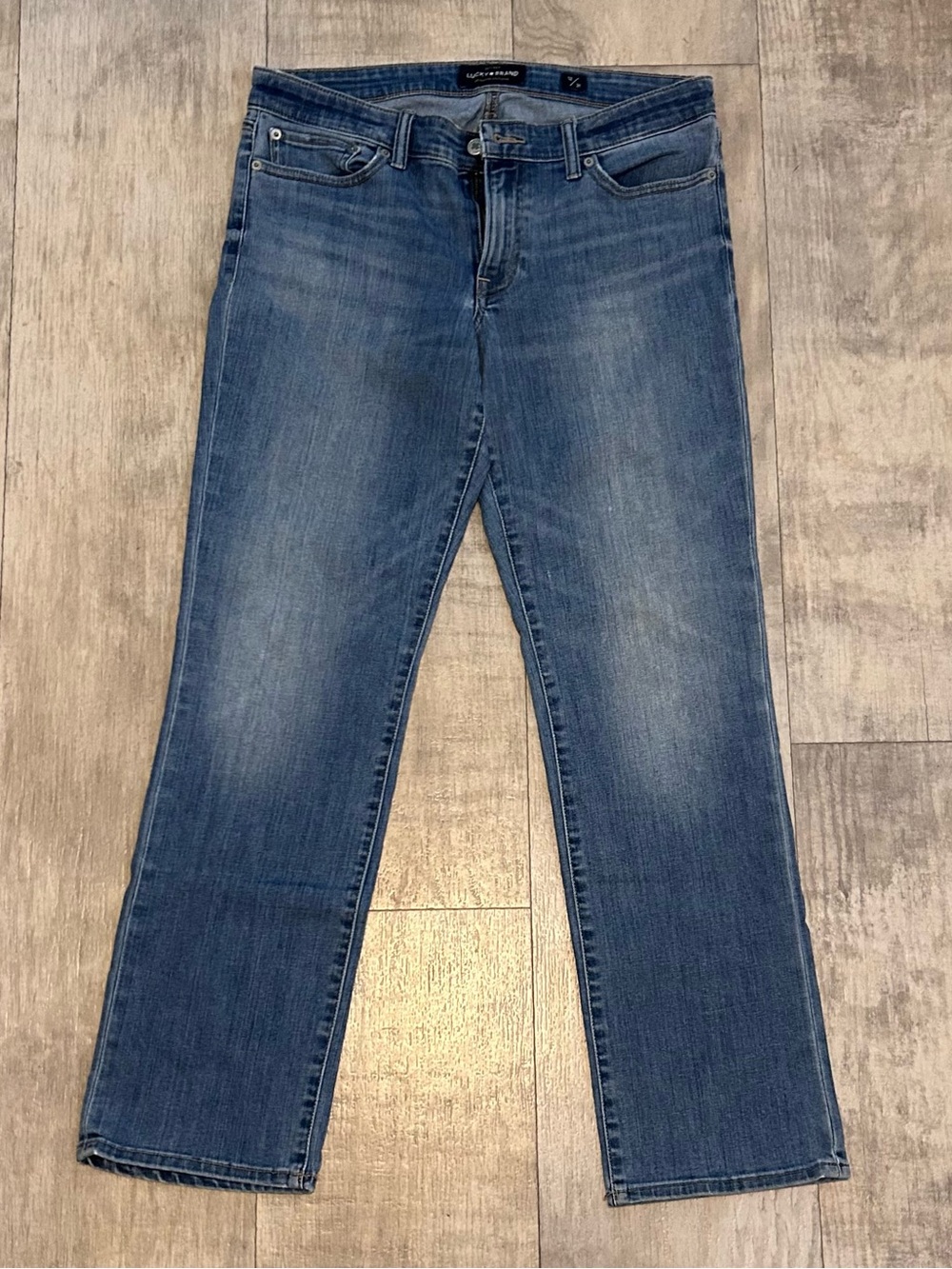 Lucky Brand Women's Sweet Straight Mid-Rise jeans size 12/31 Never Worn